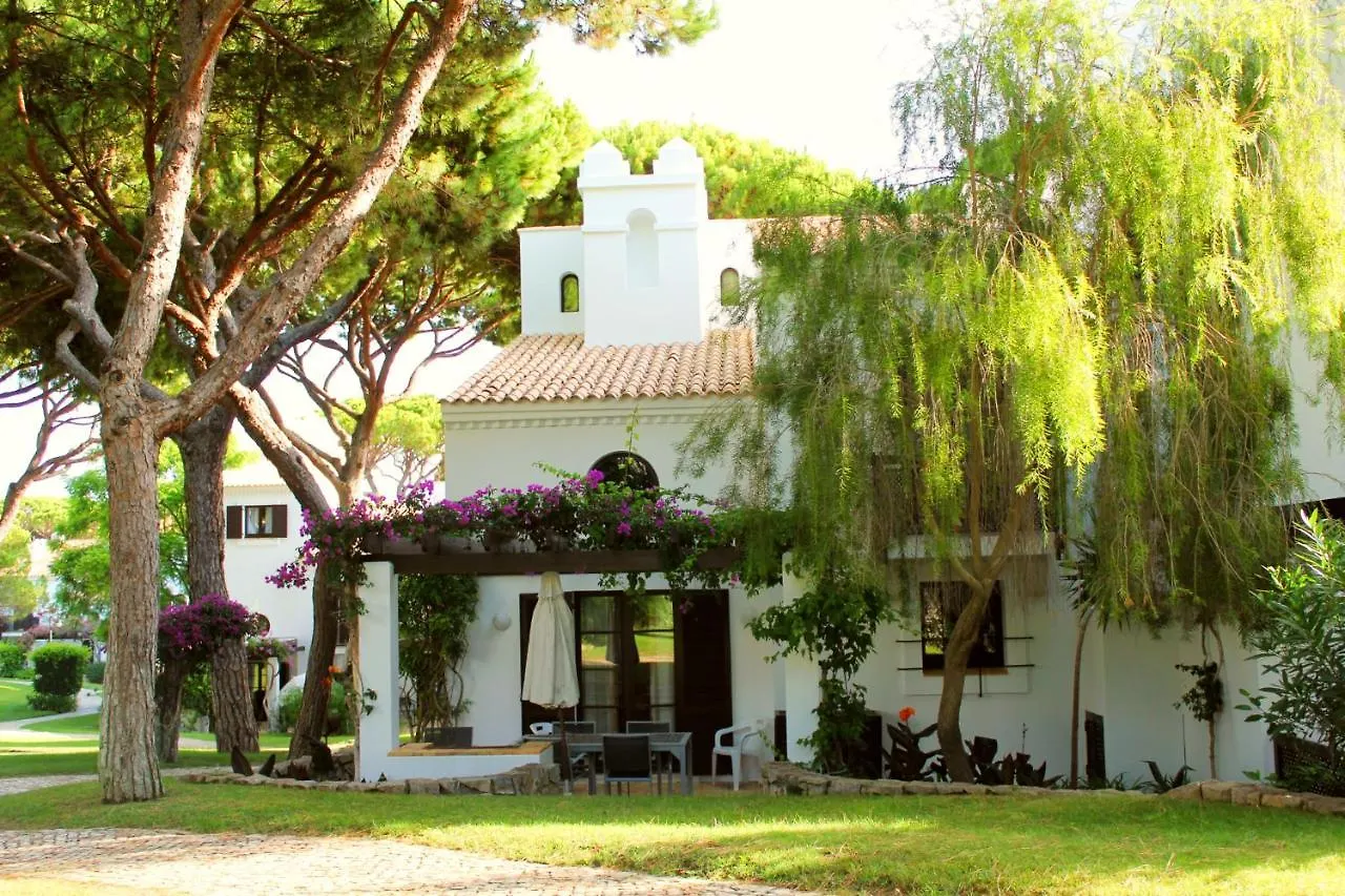 Pine Cliffs Village Albufeira Hotel