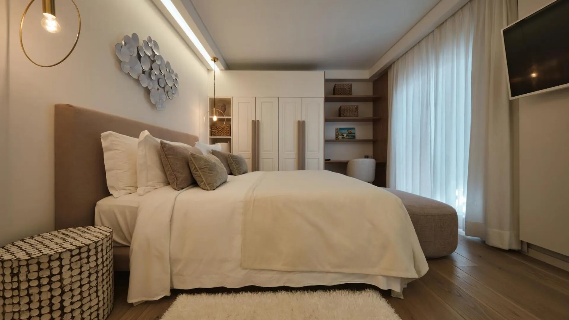 Pine Cliffs Village Albufeira Hotel