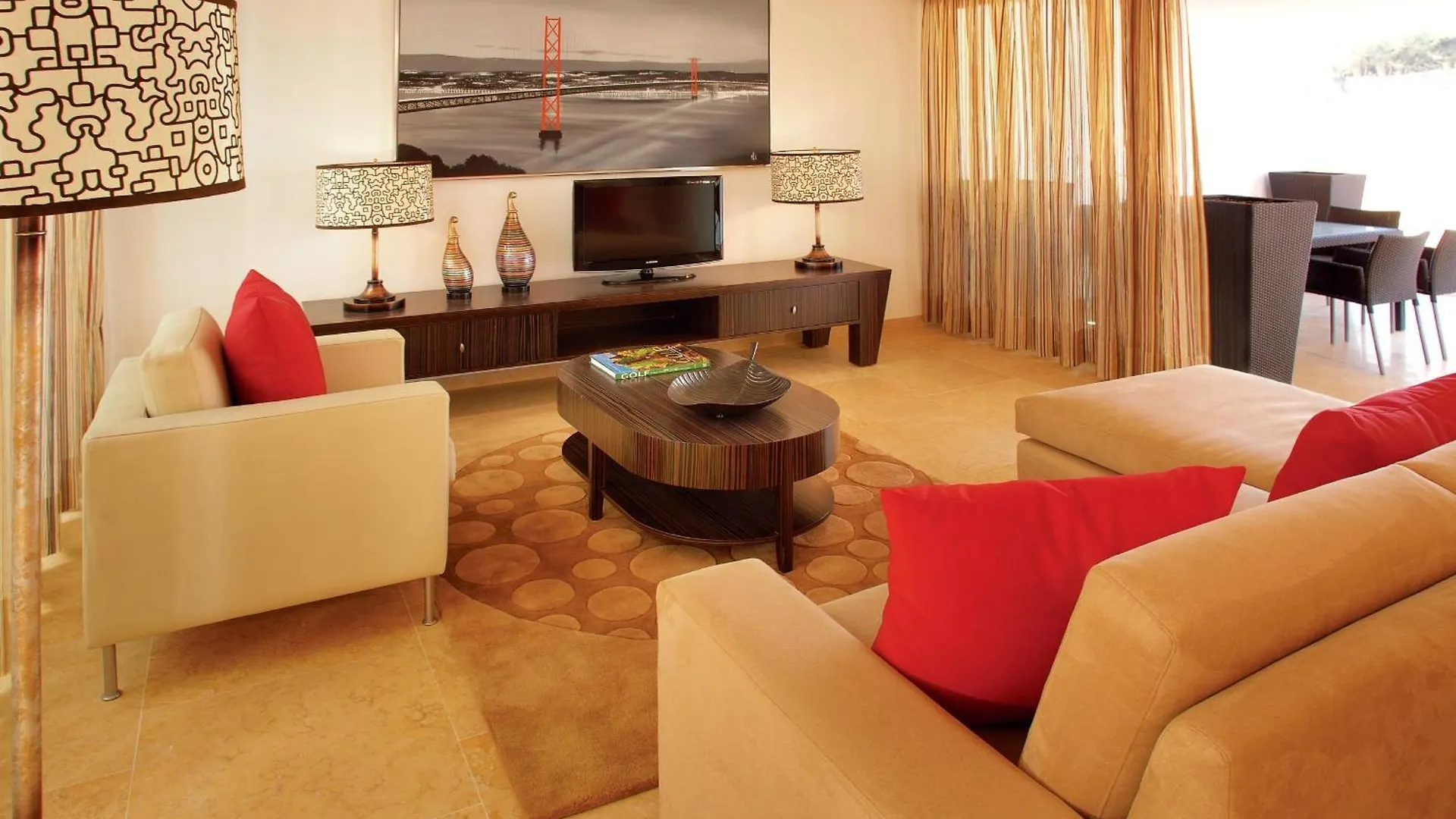 Pine Cliffs Village Albufeira Hotel